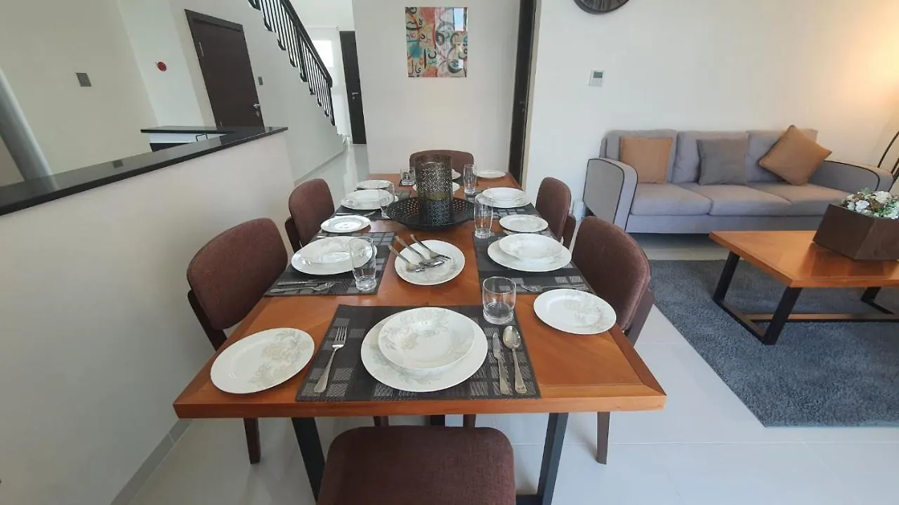 Spacious Villa With Bbq Area Dubaï